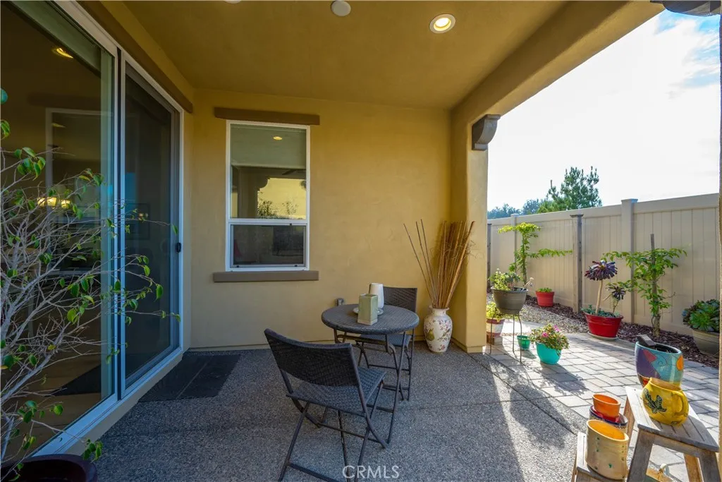 Santa Maria, California 93455, United States, 2 Bedrooms Bedrooms, ,3 BathroomsBathrooms,Residential,Pending,251537