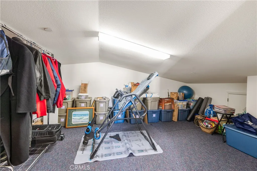 Santa Maria, California 93455, United States, 2 Bedrooms Bedrooms, ,3 BathroomsBathrooms,Residential,Pending,251537