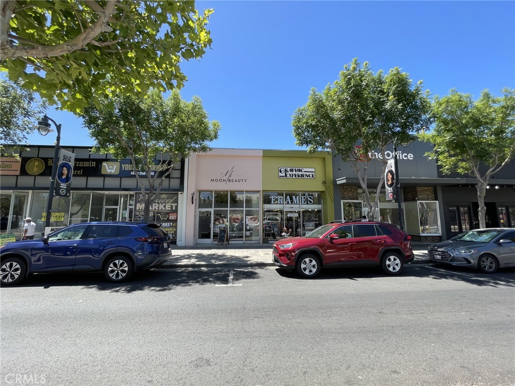 622 W Lancaster Blvd
