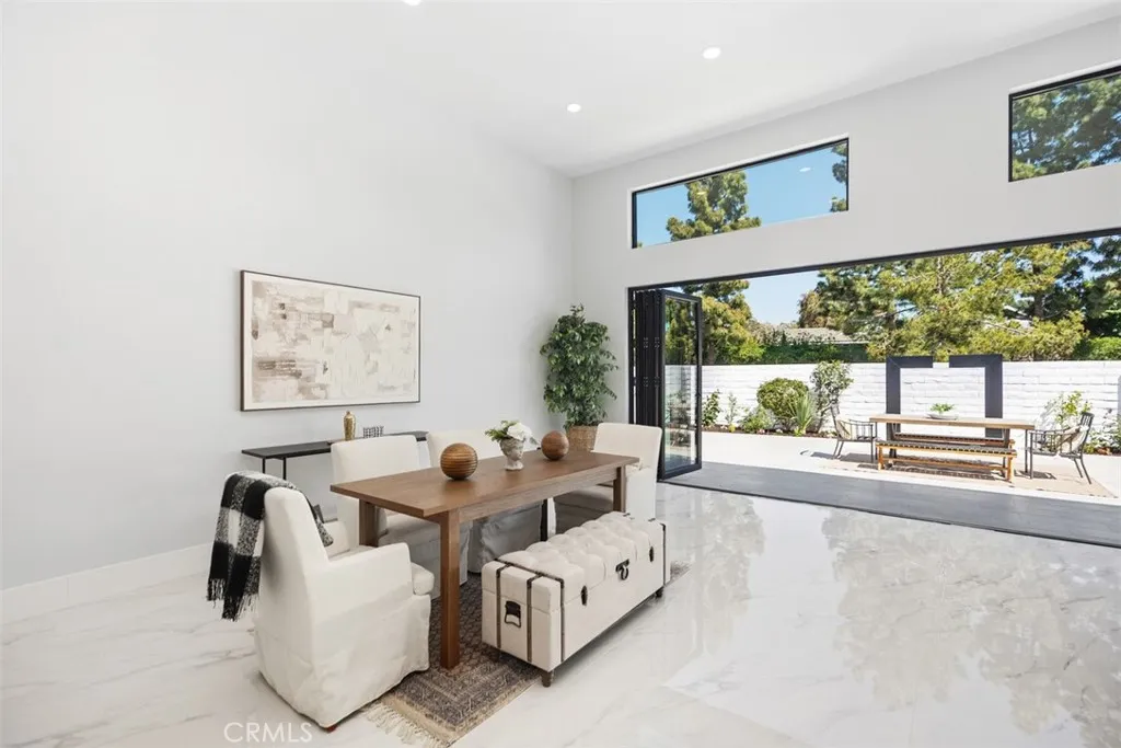 Irvine, California 92603, United States, 5 Bedrooms Bedrooms, ,5 BathroomsBathrooms,Residential,Active,160008