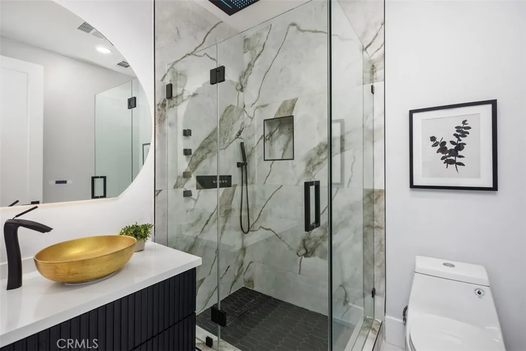 Irvine, California 92603, United States, 5 Bedrooms Bedrooms, ,5 BathroomsBathrooms,Residential,Active,160008