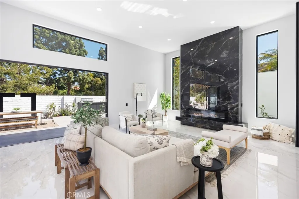 Irvine, California 92603, United States, 5 Bedrooms Bedrooms, ,5 BathroomsBathrooms,Residential,Active,160008