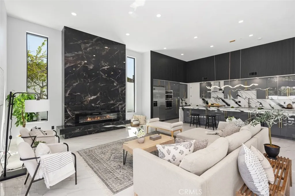 Irvine, California 92603, United States, 5 Bedrooms Bedrooms, ,5 BathroomsBathrooms,Residential,Active,160008