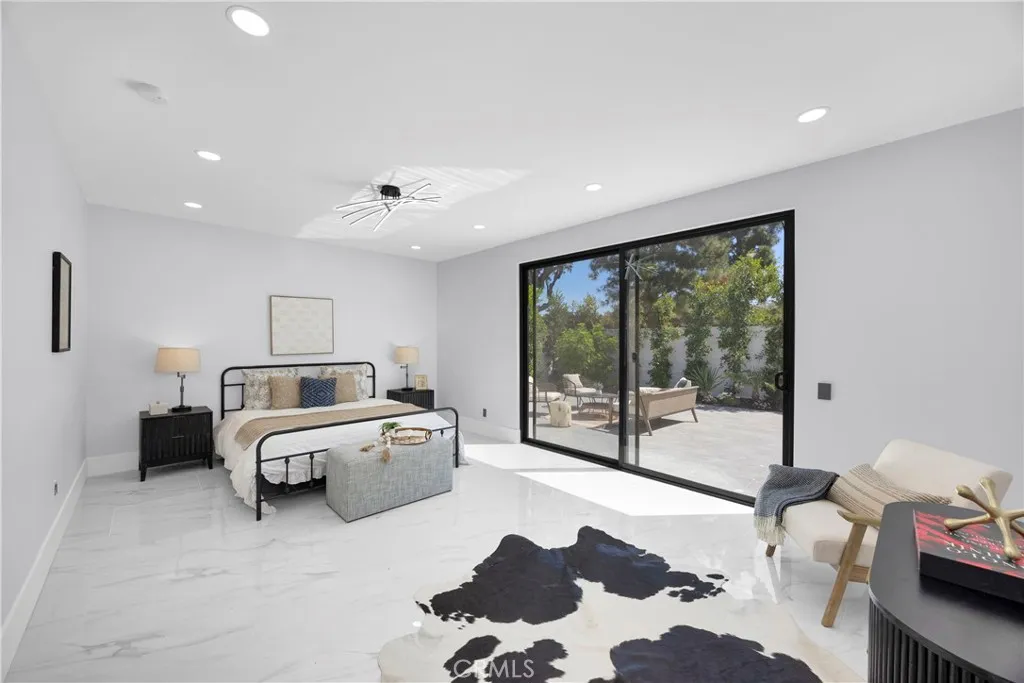 Irvine, California 92603, United States, 5 Bedrooms Bedrooms, ,5 BathroomsBathrooms,Residential,Active,160008