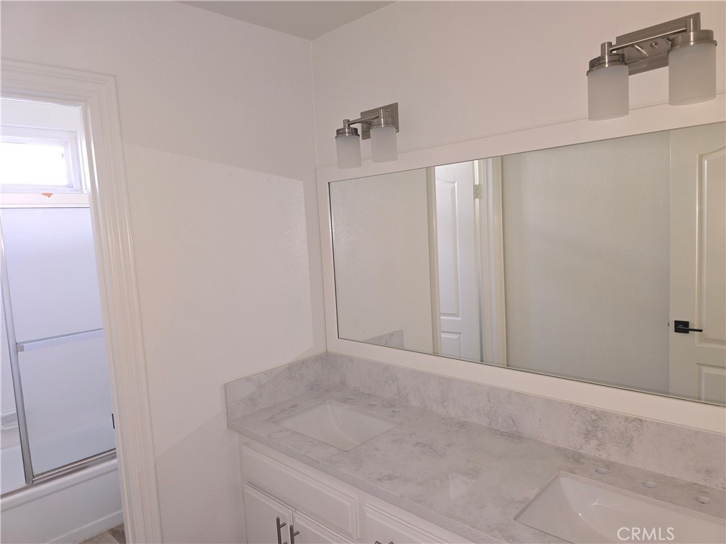 Award (AWAR) - Residential Lease