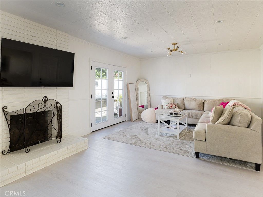 Photo of 7559 Midfield Avenue, Los Angeles, CA 90045 (MLS # SB25140006)