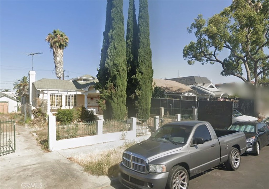 1159 N Berendo