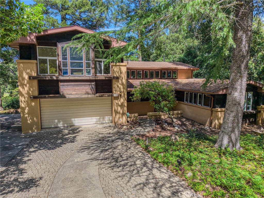 2944 Buckingham