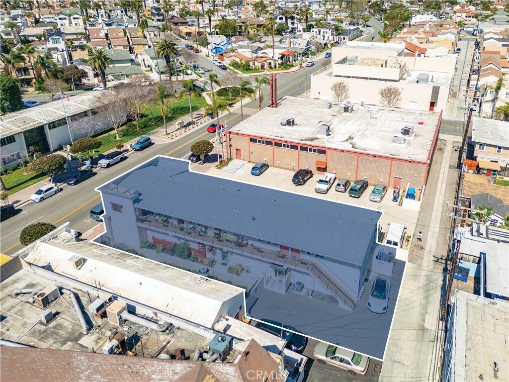 Photo of 526 Main St, Huntington Beach, CA 92648 (MLS # OC26073233)