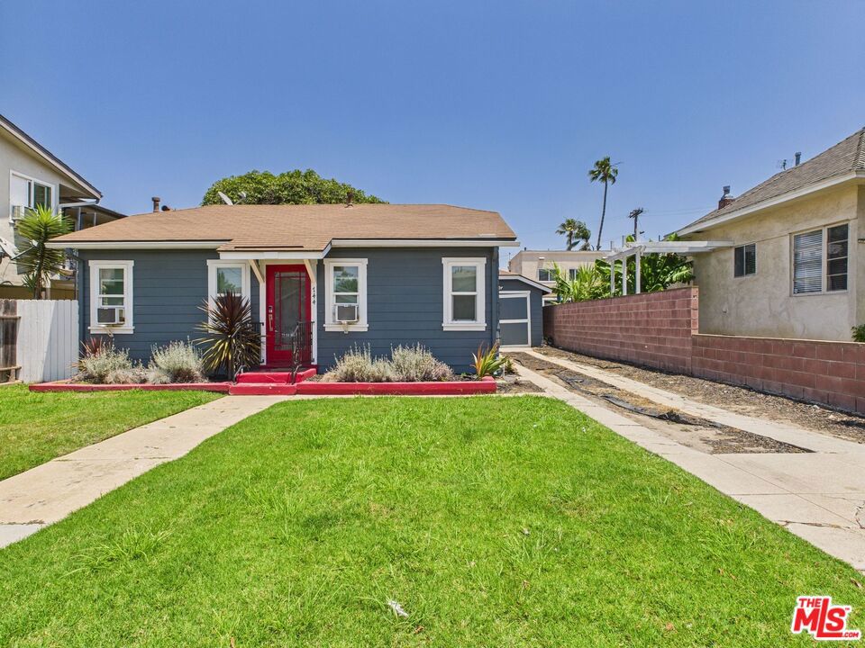 744 Termino Avenue