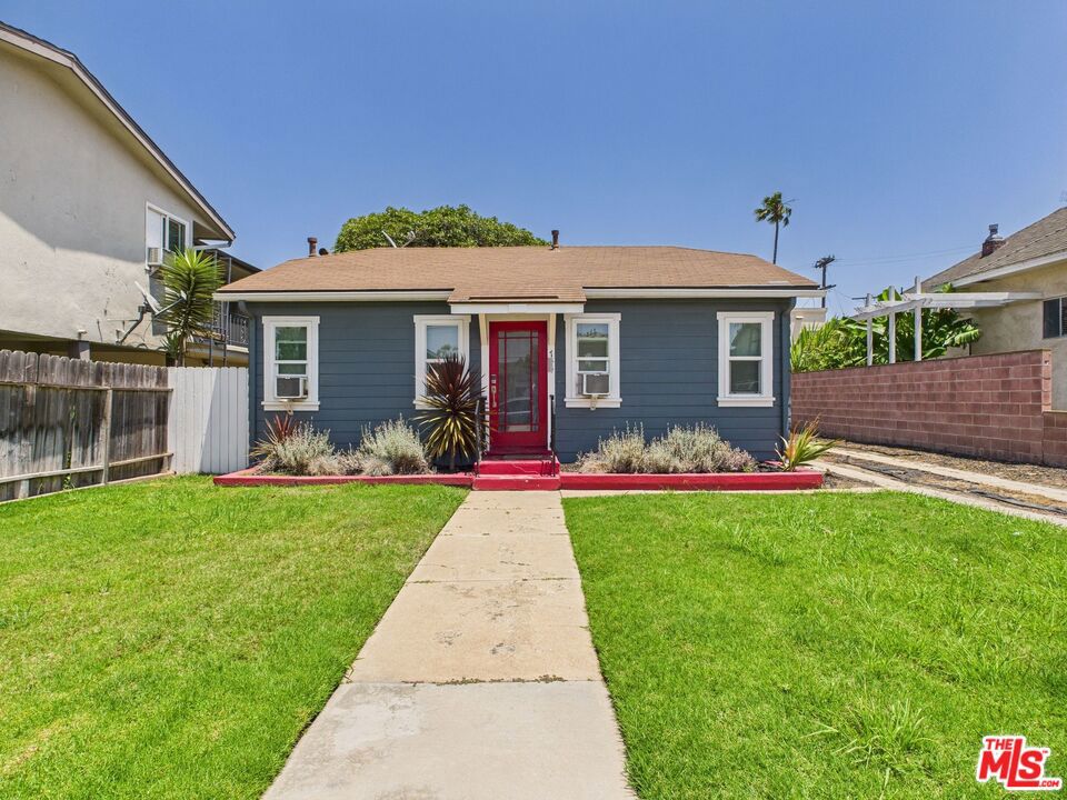 744 Termino Avenue