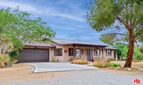 Photo of 6942 Sunnyhill Road, Joshua Tree, CA 92252 (MLS # 26708887)
