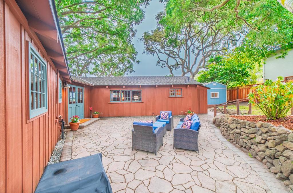1034 Hillside Avenue