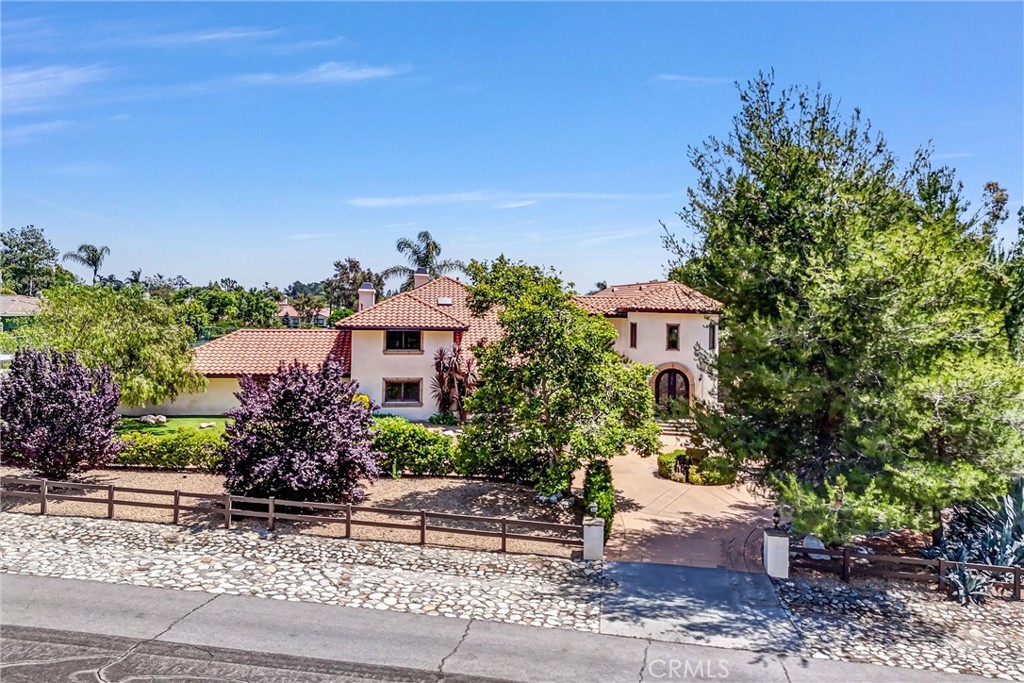 462 Pomello Drive