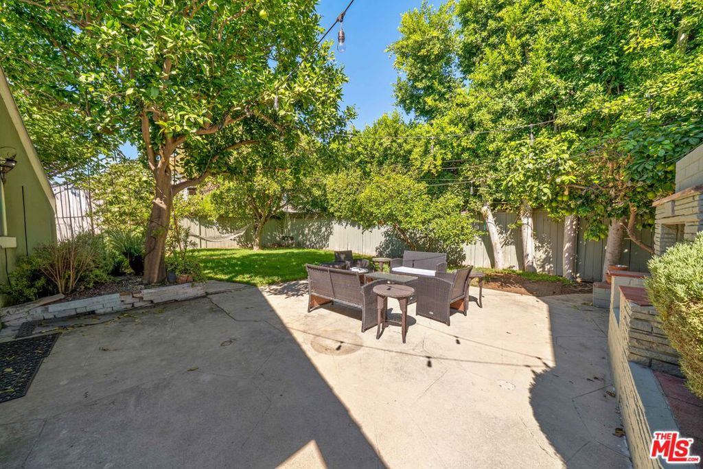 4449 Van Noord Avenue