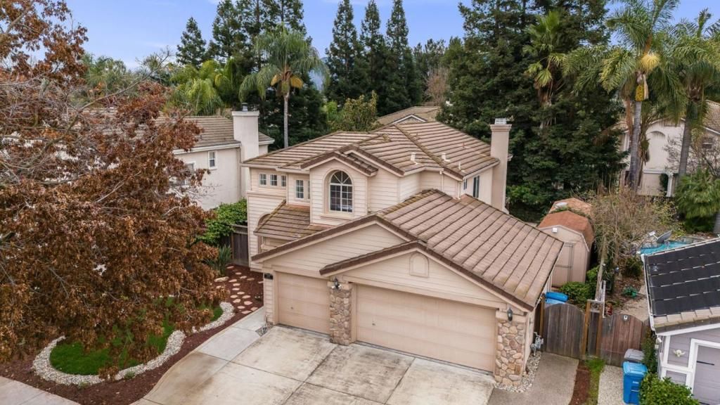 Photo of 1242 Wagon Way, Gilroy, CA 95020 (MLS # ML82032039)