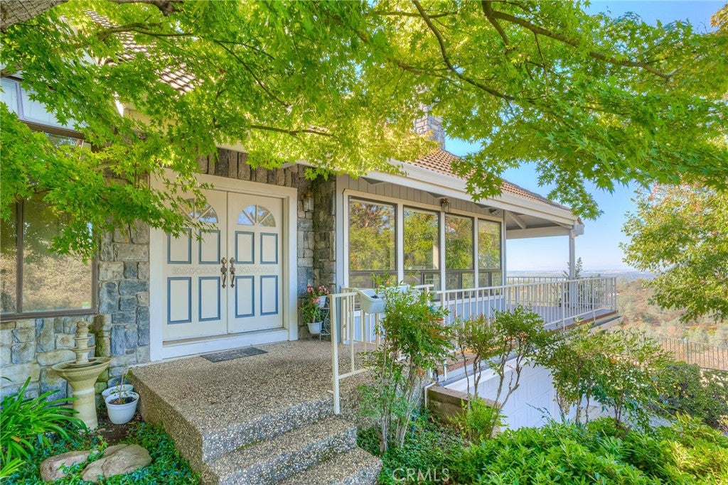 3 Lemon Hill Court