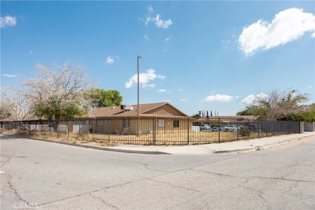 11200 Chamberlaine