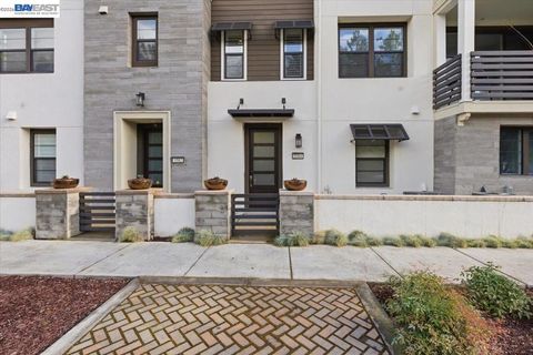 Photo of 3584 Peralta Blvd Blvd, Fremont, CA 94536 (MLS # 41130921)