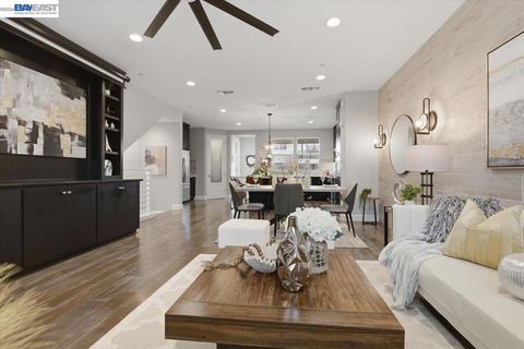 Photo of 3584 Peralta Blvd Blvd, Fremont, CA 94536 (MLS # 41130921)