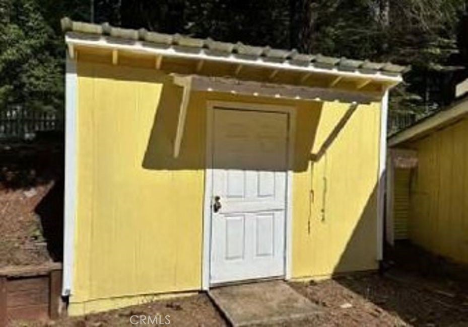 17582 New York House
