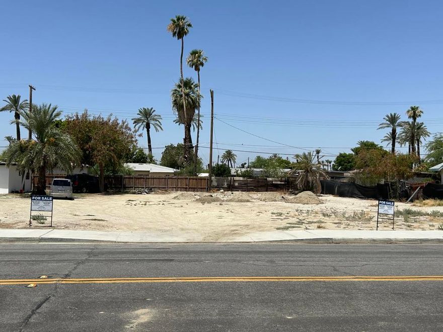 GREAT INVESTMENT OPPORTUNITY. THERE ARE TWO LOTS, EACH SOLD AT 150,000.00, TOTAL 300,000.00 FOR BOTH PARCEL(S) # 611-074-018, and 611-074-019. CAN BE SOLD INDIVIDUALLY. LISTING AGENT IS BROKER/AGENT AND OWNER. ZONING TO BE CONFIRMED BY BUYER.