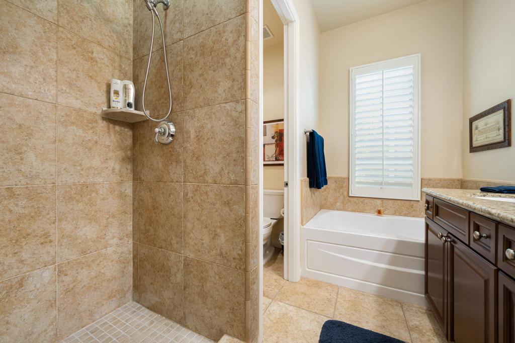 Legacy Villas - Residential