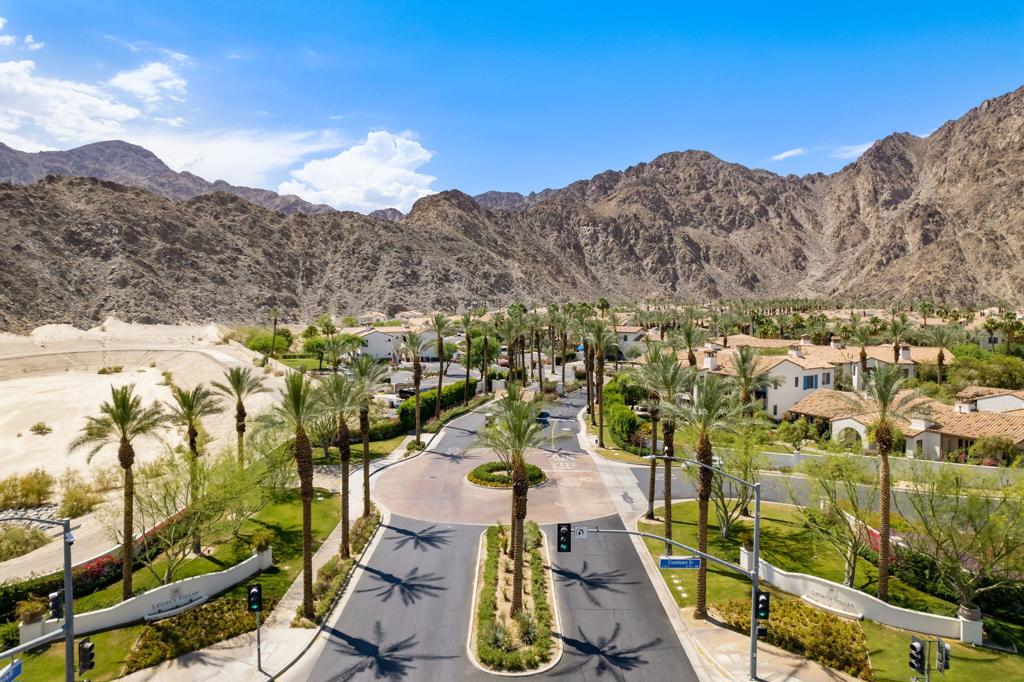 Legacy Villas - Residential