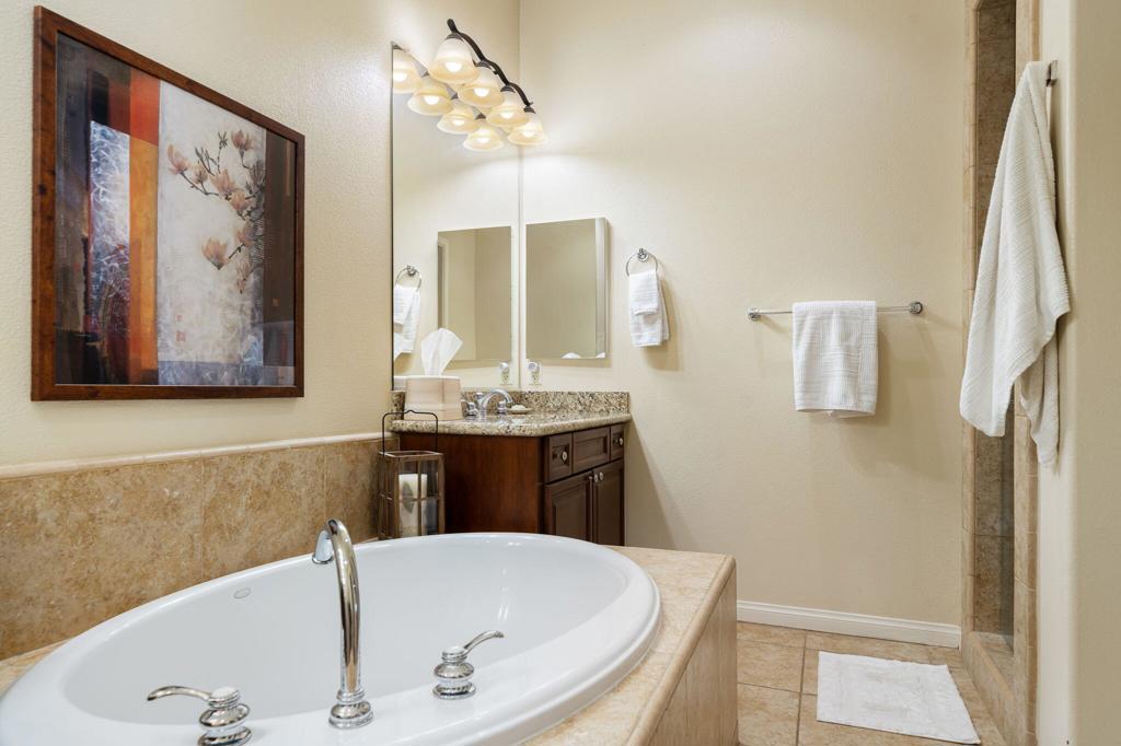 Legacy Villas - Residential