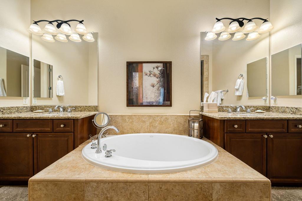 Legacy Villas - Residential