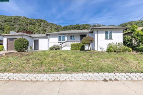 Photo of 4353 Bermuda Ave Ave, Oakland, CA 94619 (MLS # 41130288)