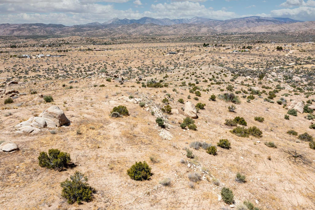 53102 Geronimo Trail