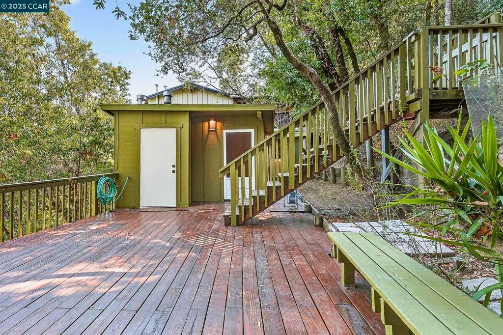 Photo of 405 Scenic Ave Ave, San Anselmo, CA 94960 (MLS # 41114849)