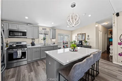 MLS: SW26081331