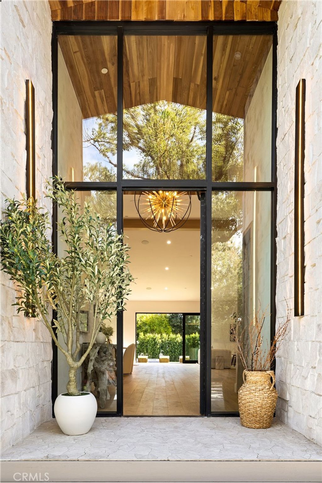 Photo of 5750 Stansbury Avenue, Sherman Oaks, CA 91401 (MLS # SR25263060)