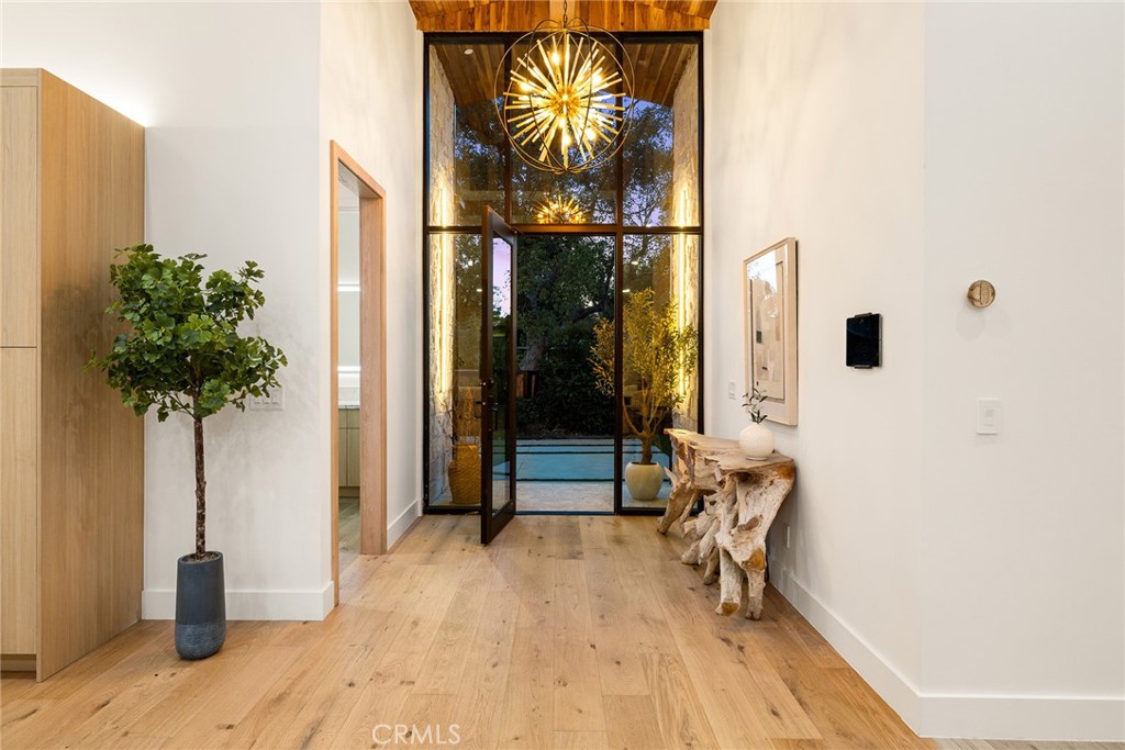 5750 Stansbury Avenue