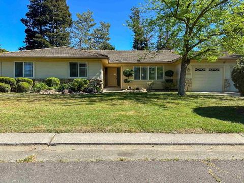 Photo of 19400 Desiree Lane, Woodbridge, CA 95258 (MLS # ML82040107)