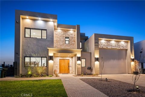 Photo of 908 Beach Dr, Needles, CA 92363 (MLS # SW25277155)