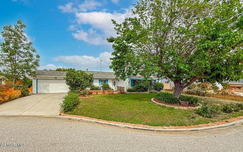 Photo of 1460 Vaquero Drive, Simi Valley, CA 93065 (MLS # 226001777)