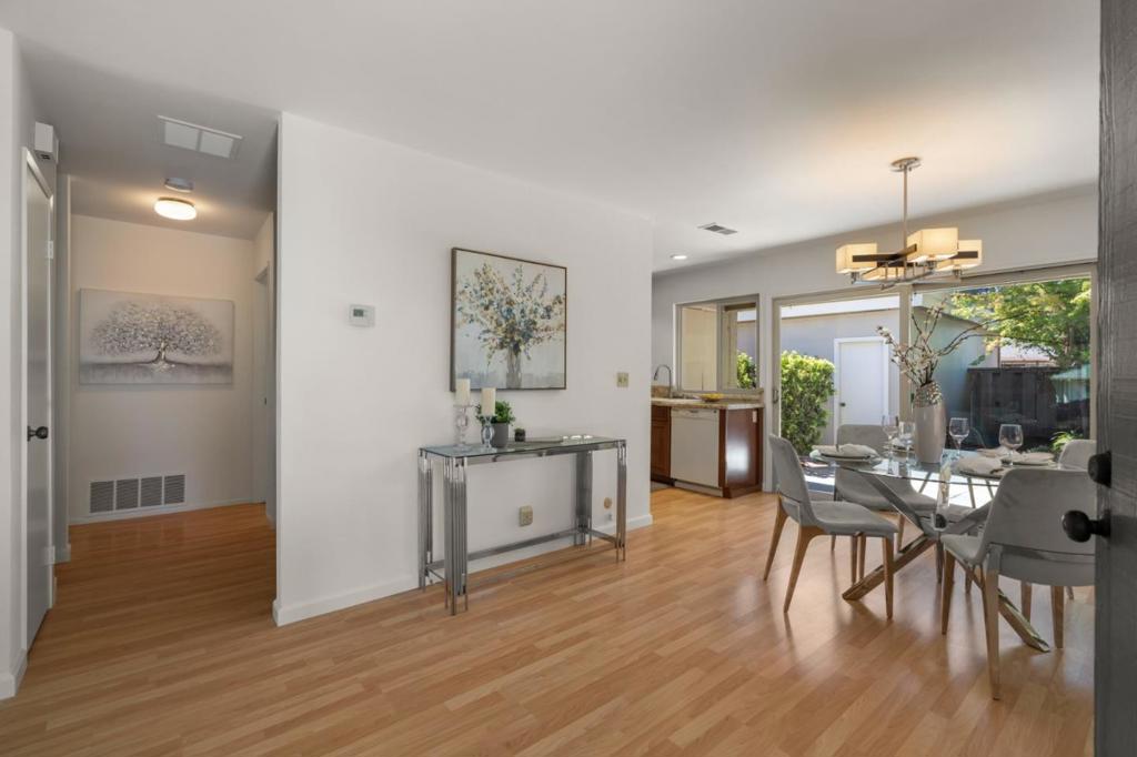 1124 Longbranch Court