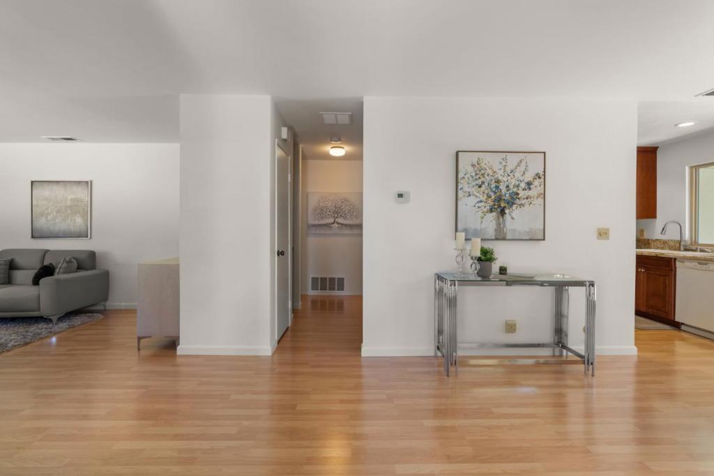 1124 Longbranch Court
