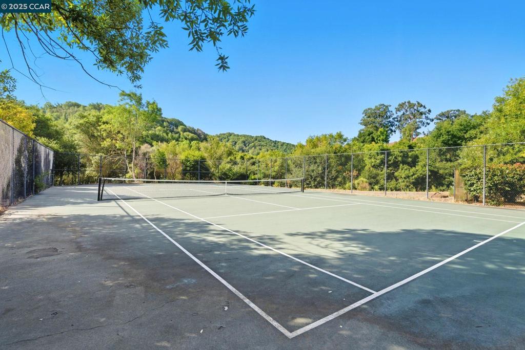 CANYON MEADOWS - Residential