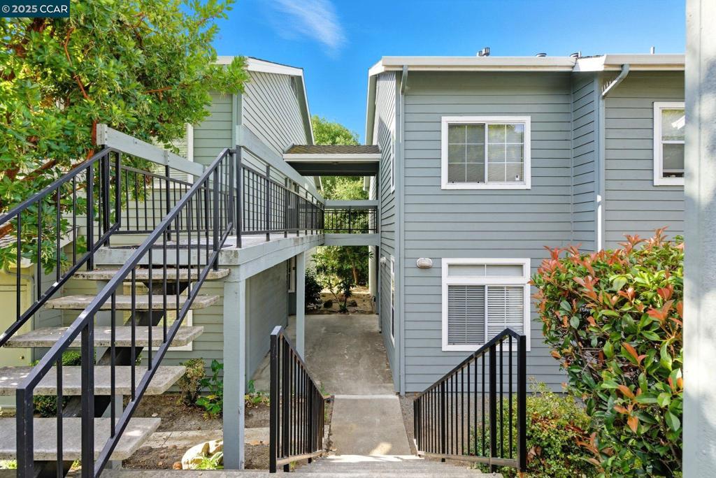 CANYON MEADOWS - Residential