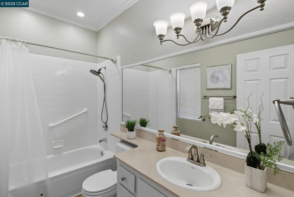 CANYON MEADOWS - Residential