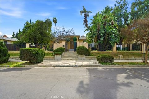 22054 Crespi Street Woodland Hills CA 91364