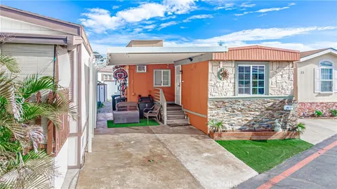 1850 W Orangethorpe Ave Unit 24, Fullerton, CA 92833 - MLS#: DW25224470