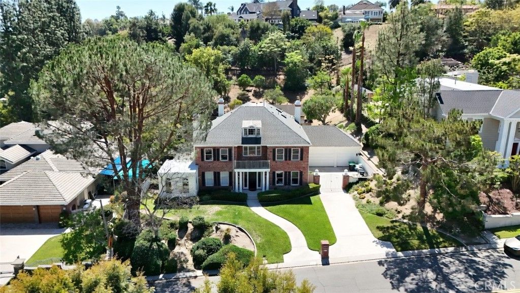 Photo of 25602 Rapid Falls Rd, Laguna Hills, CA 92653 (MLS # OC26079320)