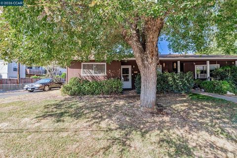 Photo of 4794 Blum Rd Rd, Martinez, CA 94553 (MLS # 41121402)