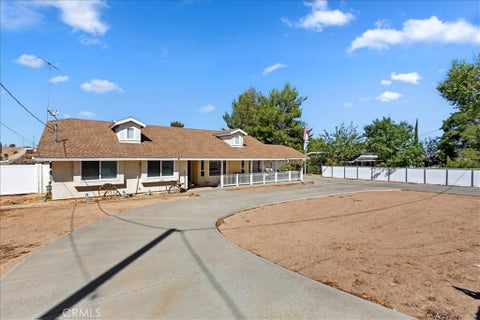 Photo of 18014 Talisman Street, Hesperia, CA 92345 (MLS # CV26224300)