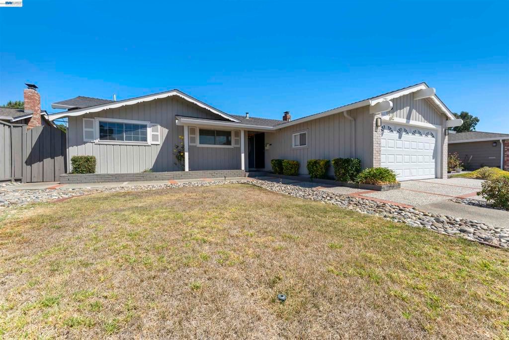 4852 Regents Park Ln